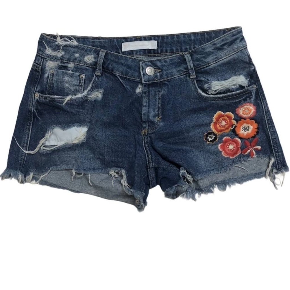 Zara Trafaluc floral embroidered denim shorts NWT size 4